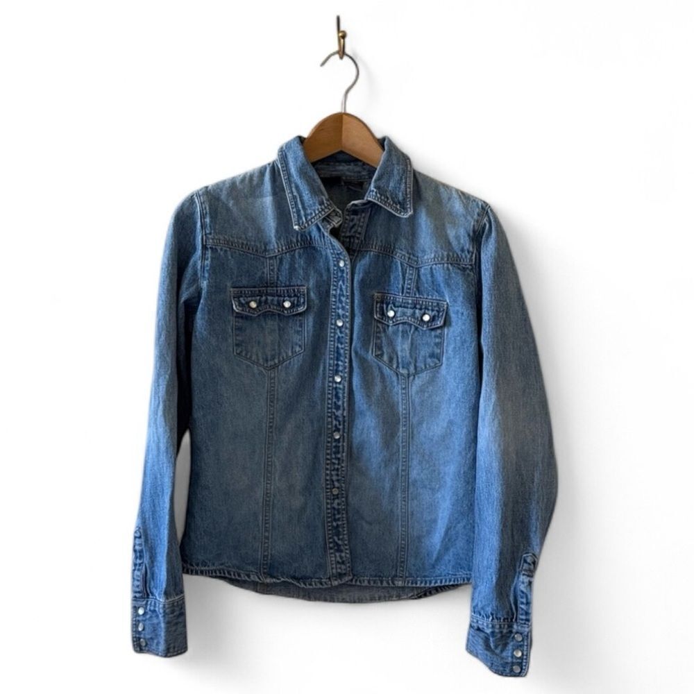 Vintage Y2K Gap denim Pearl Snap Buttons in size Medium